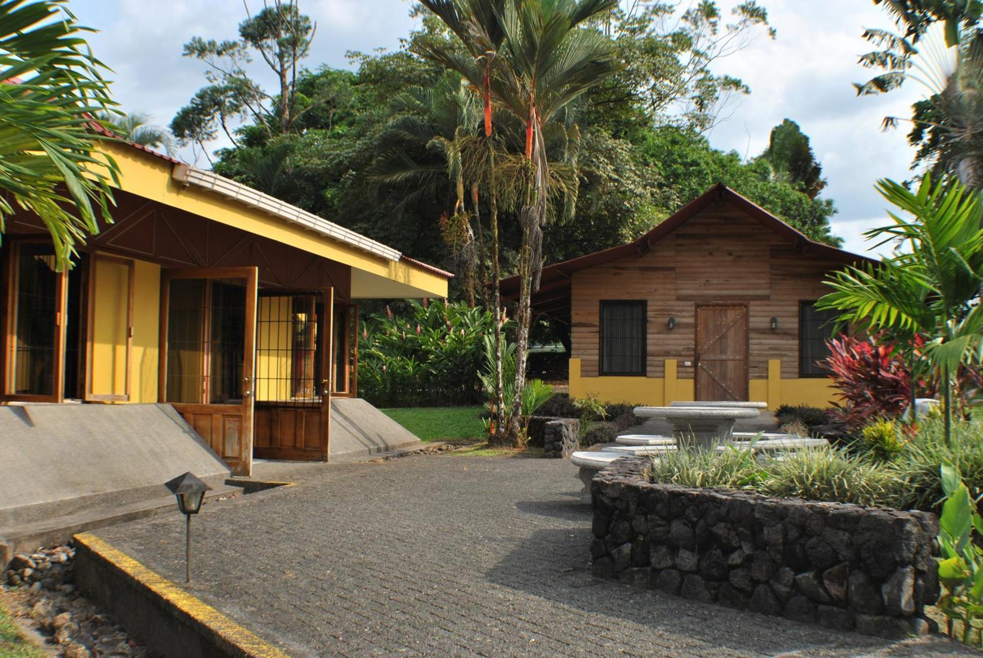 Hotel Arenal Country Inn La Fortuna المظهر الخارجي الصورة